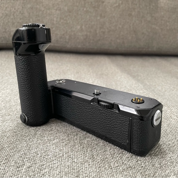 [SOLD] Nikon FM2n Black 35mm SLR Film Camera Body And MD-12 Motor Drive - Picture 15 of 16